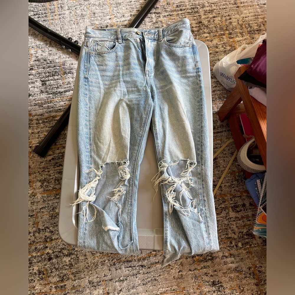 american eagle mom jeans with rips in knees
